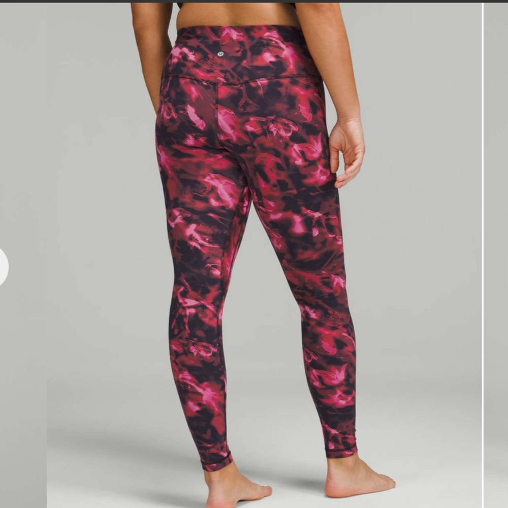 Lululemon Align High-Rise Pant 28"
Intensity Pink Blossom Multi